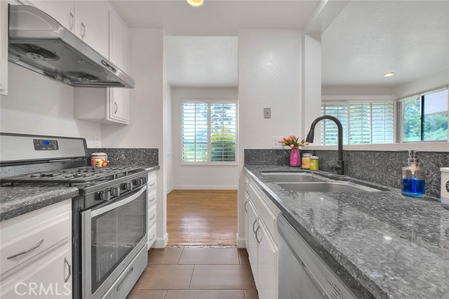 Detail Gallery Image 4 of 27 For 1158 Walnut Grove Ave a,  Rosemead,  CA 91770 - 2 Beds | 2 Baths