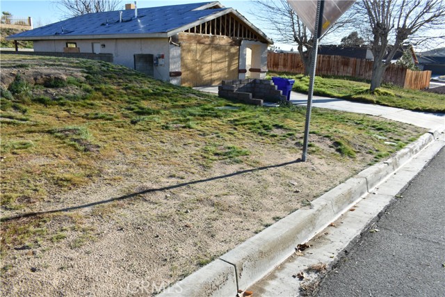 Detail Gallery Image 18 of 23 For 14874 Autumn Ln, Helendale,  CA 92342 - – Beds | – Baths