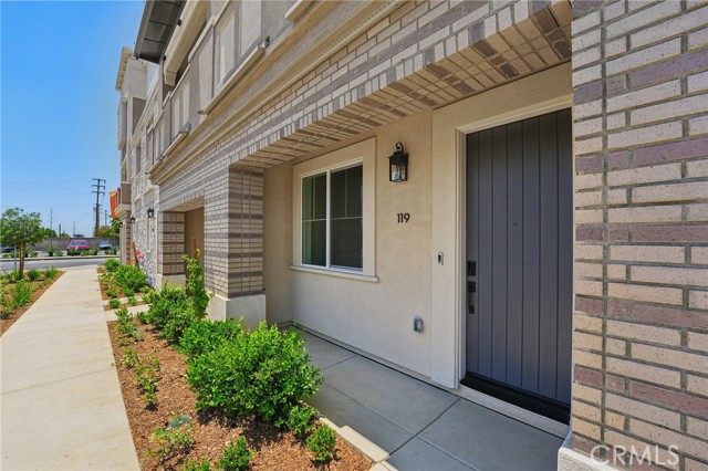 Detail Gallery Image 4 of 37 For 119 N First Ave, Upland,  CA 91786 - 3 Beds | 3/1 Baths