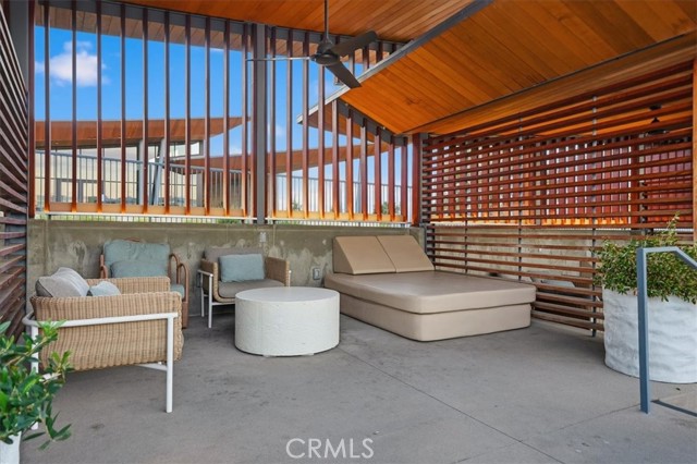 Detail Gallery Image 32 of 47 For 27317 Bear Creek Ln, Valencia,  CA 91381 - 3 Beds | 3/1 Baths