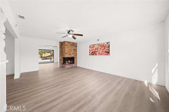 Detail Gallery Image 11 of 42 For 134 W Broadbent, Riverside,  CA 92507 - 4 Beds | 3 Baths