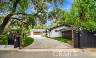 22959 Humming Bird WAY