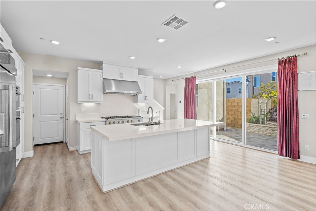 MLS #OC25272647 image #11