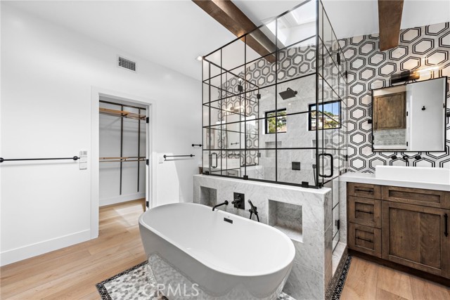 Detail Gallery Image 14 of 27 For 980 Meadowlark Ln, Laguna Beach,  CA 92651 - 3 Beds | 3 Baths