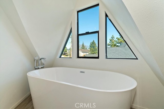 Detail Gallery Image 17 of 22 For 28131 Zermatt, Lake Arrowhead,  CA 92352 - 3 Beds | 2 Baths