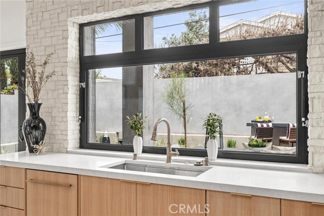 3609 Oak Avenue, Manhattan Beach CA: https://media.crmls.org/medias/f6d35a70-d220-40f8-ba6d-c5075361b25c.jpg