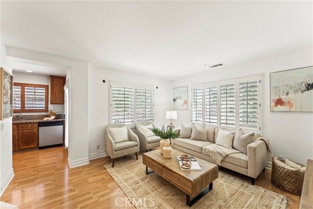 Detail Gallery Image 2 of 29 For 47 Red Bud, Aliso Viejo,  CA 92656 - 2 Beds | 2 Baths