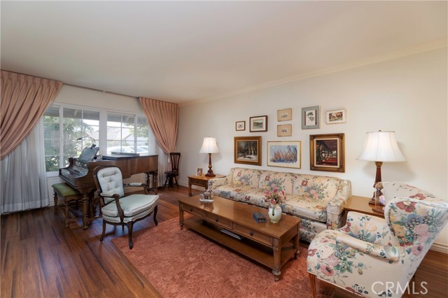 Detail Gallery Image 6 of 40 For 5842 Crestview, La Palma,  CA 90623 - 4 Beds | 2/1 Baths