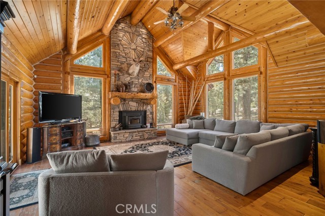 Detail Gallery Image 12 of 57 For 1947 Shady, Big Bear City,  CA 92314 - 5 Beds | 3/1 Baths