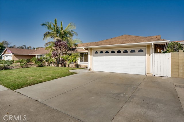 Detail Gallery Image 4 of 33 For 6761 Rook, Huntington Beach,  CA 92647 - 4 Beds | 2 Baths