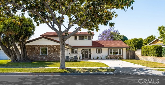 Detail Gallery Image 2 of 49 For 13381 Del Cerro Dr, Tustin,  CA 92780 - 5 Beds | 3 Baths