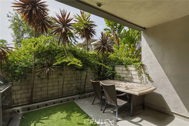 Detail Gallery Image 37 of 48 For 13231 Fiji Way #H,  Marina Del Rey,  CA 90292 - 3 Beds | 2/1 Baths