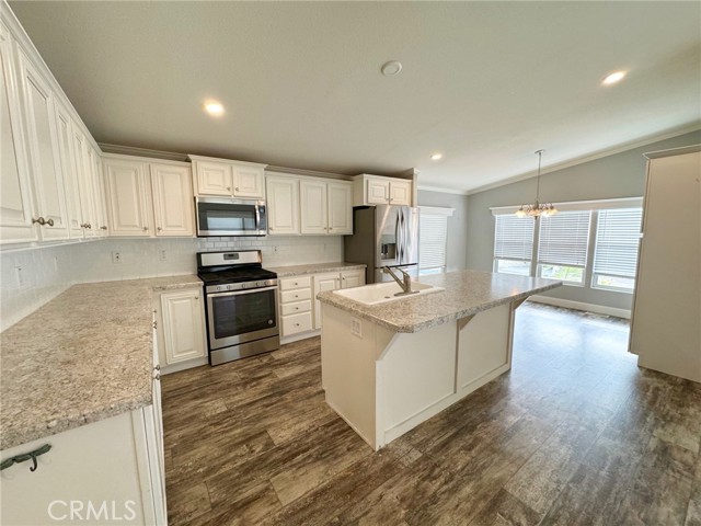 Detail Gallery Image 10 of 47 For 840 E Foothill Bld #200,  Azusa,  CA 91702 - 2 Beds | 2 Baths