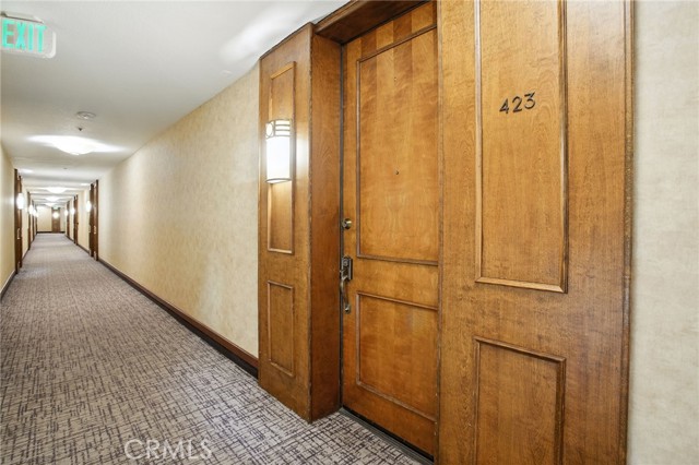 121 S Hope Street, Los Angeles CA: https://media.crmls.org/medias/f6d626d4-a1d6-4af1-b07c-0de30051fde0.jpg