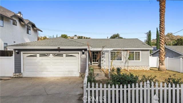 Detail Gallery Image 3 of 20 For 30257 Trellis Rd, Val Verde,  CA 91384 - 3 Beds | 2 Baths