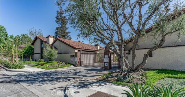 1364 Park Plaza Drive, Long Beach CA: https://media.crmls.org/medias/f6d78b83-8fc4-4863-8015-f2f35eda977e.jpg