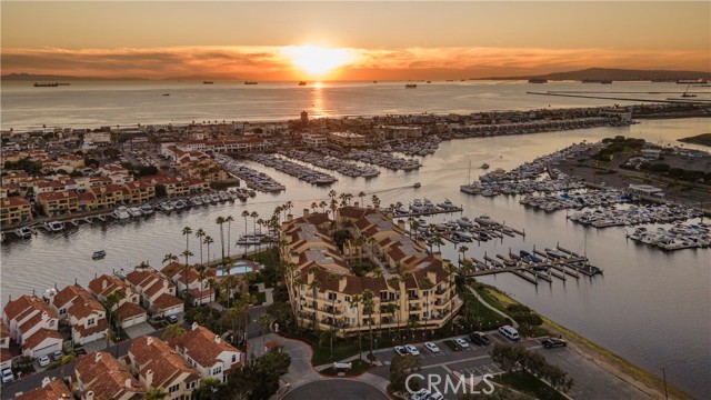 Detail Gallery Image 22 of 33 For 16291 Countess Dr #302,  Huntington Beach,  CA 92649 - 2 Beds | 2 Baths