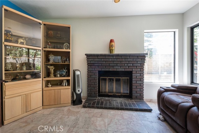 25215 Hazelcrest Lane, Stevenson Ranch CA: https://media.crmls.org/medias/f6d817cd-8d8c-4e30-877d-b26a370374f4.jpg