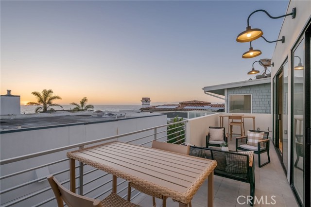 Detail Gallery Image 55 of 62 For 89 Bayview, Manhattan Beach,  CA 90266 - 3 Beds | 3/1 Baths