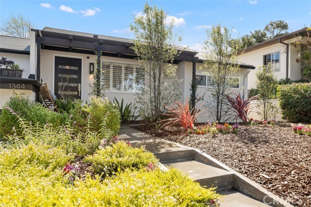 1344 Marine Avenue, Manhattan Beach, California 90266, 3 Bedrooms Bedrooms, ,1 BathroomBathrooms,Residential,Sold,Marine,SB21218449