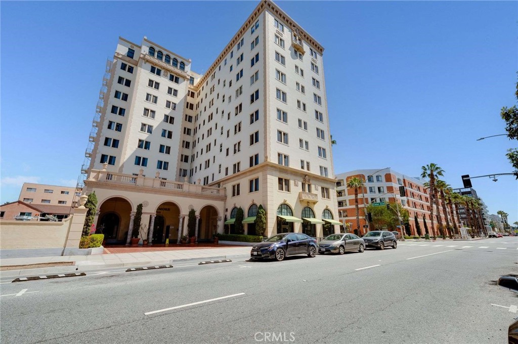 315 W 3rd Street #1003