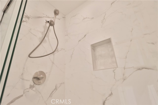 22133 1/2 Victory Boulevard, Canoga Park CA: https://media.crmls.org/medias/f6d8b953-27da-4ddb-9273-80f126d73501.jpg