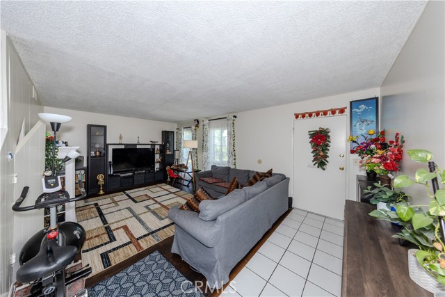 Detail Gallery Image 5 of 32 For 1800 W Gramercy Ave, Anaheim,  CA 92801 - 3 Beds | 2 Baths