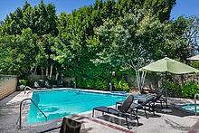 13331 Moorpark Street, Sherman Oaks CA: https://media.crmls.org/medias/f6d8eb50-5440-4bb9-98fa-195b1ca39fde.jpg