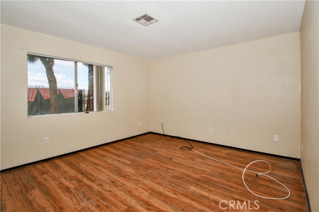 56616 Joshua, Yucca Valley CA: https://media.crmls.org/medias/f6da514d-ad70-4fd0-b337-10aa1ded36a9.jpg
