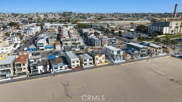 Detail Gallery Image 51 of 53 For 30 the Strand #2,  Hermosa Beach,  CA 90254 - 3 Beds | 3 Baths