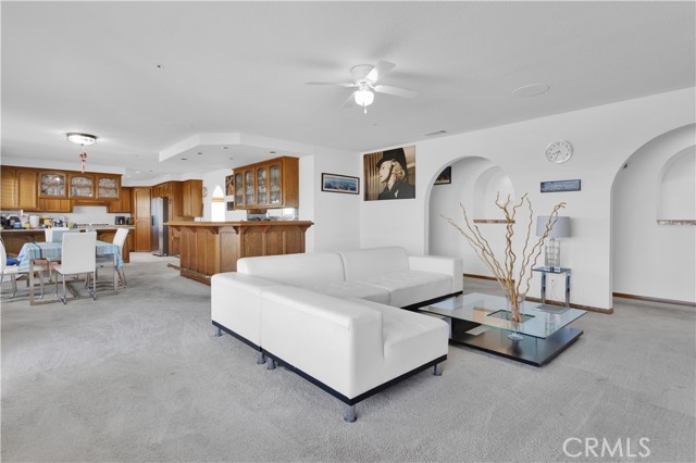 Detail Gallery Image 15 of 67 For 13685 Sierra Vista, Victorville,  CA 92395 - 3 Beds | 3 Baths