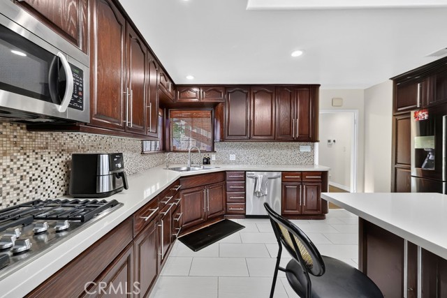 1256 Irving Avenue photo 22
