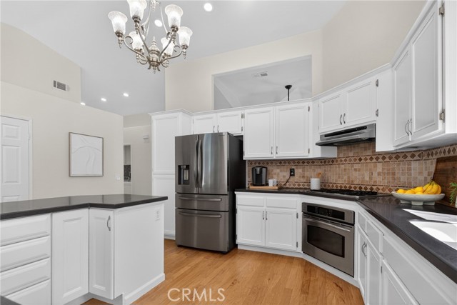 Detail Gallery Image 12 of 22 For 25837 Anderson Ln, Stevenson Ranch,  CA 91381 - 4 Beds | 2 Baths