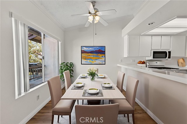 Detail Gallery Image 3 of 34 For 1015 Margarita #D202,  Corona,  CA 92879 - 2 Beds | 2 Baths