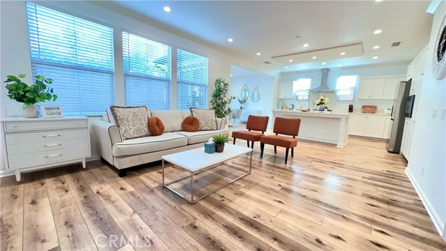 67 Decker, Irvine CA: https://media.crmls.org/medias/f6dcbf50-c58b-4582-a120-4fc0da36612c.jpg