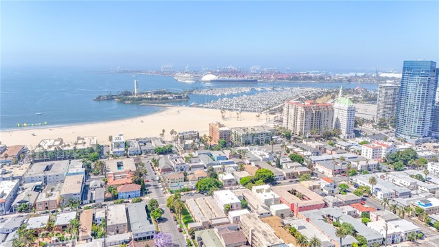 1030 E 2nd Street, Long Beach CA: https://media.crmls.org/medias/f6dcd36c-440e-4339-8a22-4beeabdd871e.jpg