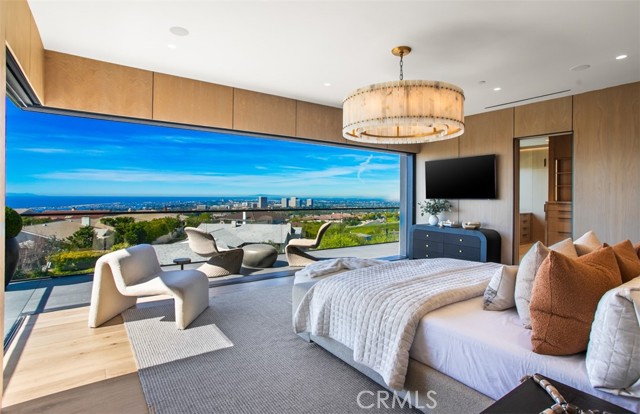 53 Montecito, Corona del Mar CA: https://media.crmls.org/medias/f6dce2b7-24f1-454c-9344-669449677285.jpg