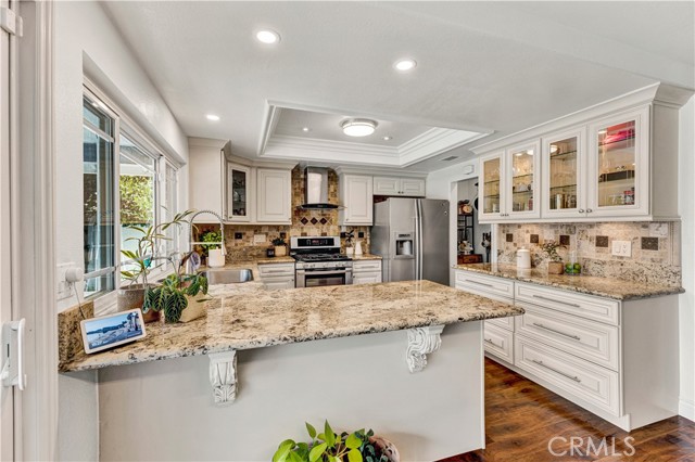 Detail Gallery Image 3 of 56 For 17830 Winterberry St, Fountain Valley,  CA 92708 - 5 Beds | 3 Baths