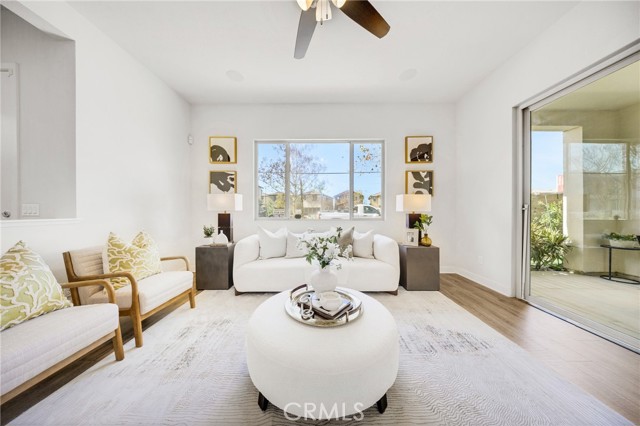 Detail Gallery Image 6 of 49 For 104 Interval, Irvine,  CA 92618 - 3 Beds | 2/1 Baths