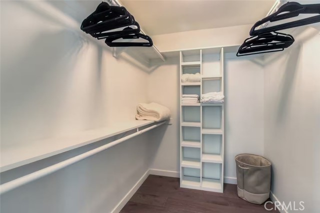 200 Moonstone Street, Manhattan Beach CA: https://media.crmls.org/medias/f6dded84-860c-4f4f-b128-15637a9d4562.jpg
