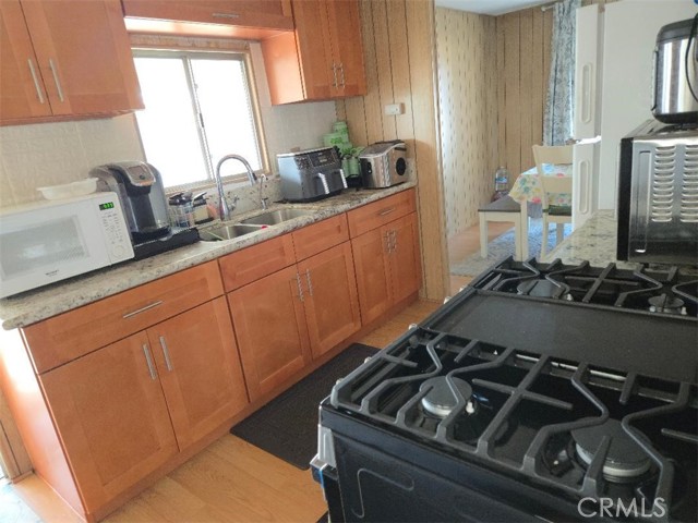 840 E Foothill Boulevard, Azusa CA: https://media.crmls.org/medias/f6de52ff-f360-4cae-a05a-b5419c8df16c.jpg