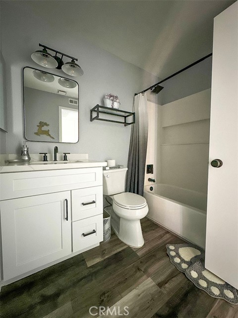 Detail Gallery Image 8 of 15 For 2604 Avenida Del Vt #202,  Corona,  CA 92882 - 1 Beds | 1 Baths