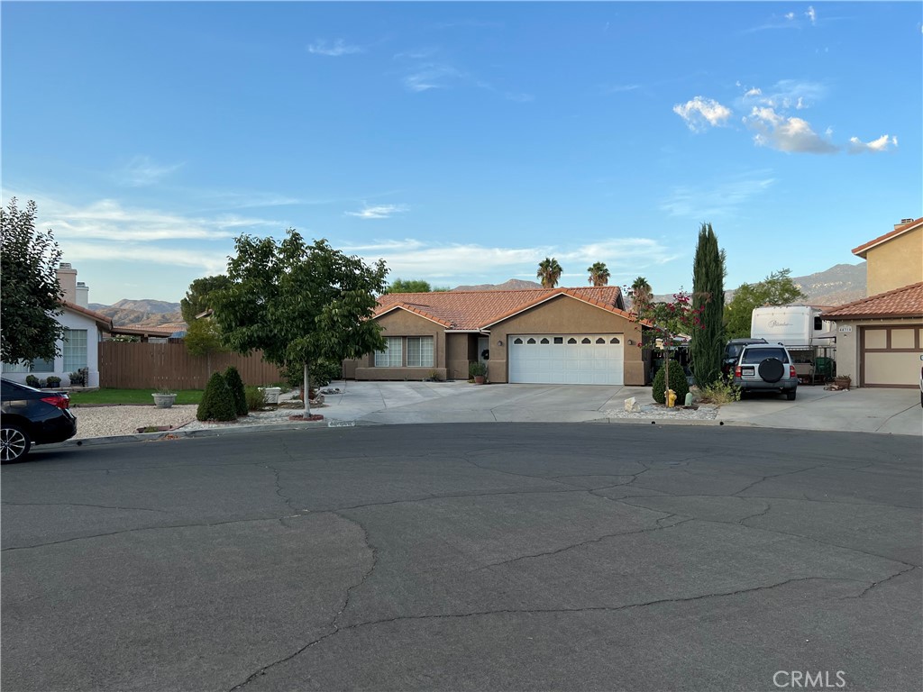 44298 Espirit, Hemet, CA 92544