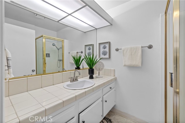 Detail Gallery Image 16 of 38 For 902 Camino Real #207,  Redondo Beach,  CA 90277 - 2 Beds | 2 Baths