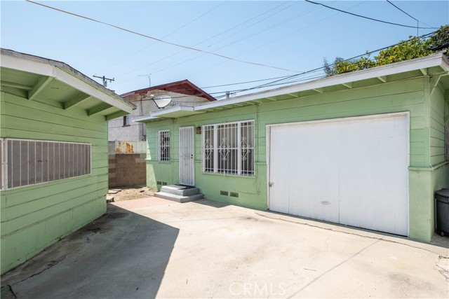 1257 E 76th Place, Los Angeles CA: https://media.crmls.org/medias/f6e1ffd8-1ece-472b-9ab2-ef3b70f007bb.jpg