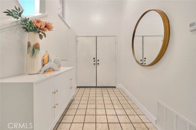 1540 Corte Hacienda, Upland CA: https://media.crmls.org/medias/f6e359e3-b4b3-47fa-a311-0c161cbfce80.jpg