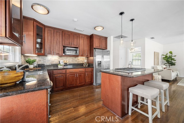 Detail Gallery Image 12 of 55 For 5530 E Mezzanine Way, Long Beach,  CA 90808 - 4 Beds | 3/1 Baths