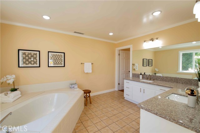 Detail Gallery Image 50 of 55 For 1305 W Riverside, Burbank,  CA 91506 - 4 Beds | 2 Baths