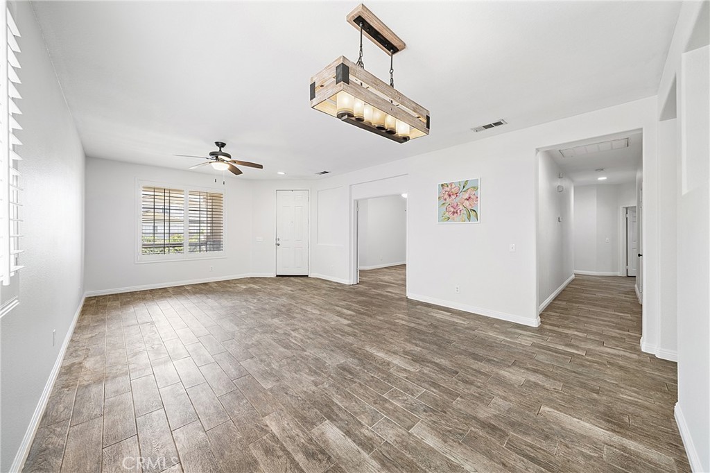 MLS #WS25161934 img 2