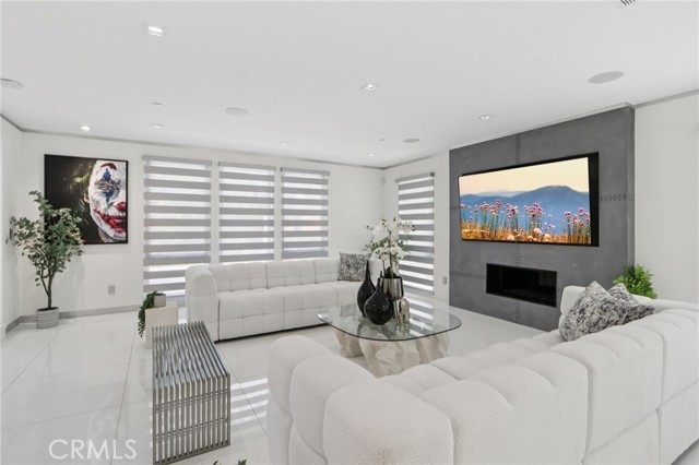 Detail Gallery Image 16 of 73 For 23670 Park Andorra, Calabasas,  CA 91302 - 4 Beds | 4/1 Baths